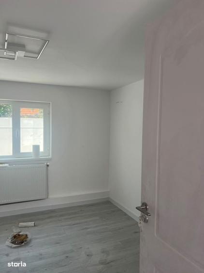 Casă cu 3 camere în Central