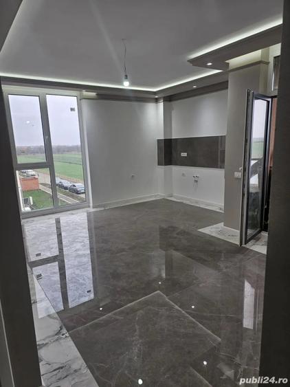 Apartament cu 3 camere decomandat în Torontalului