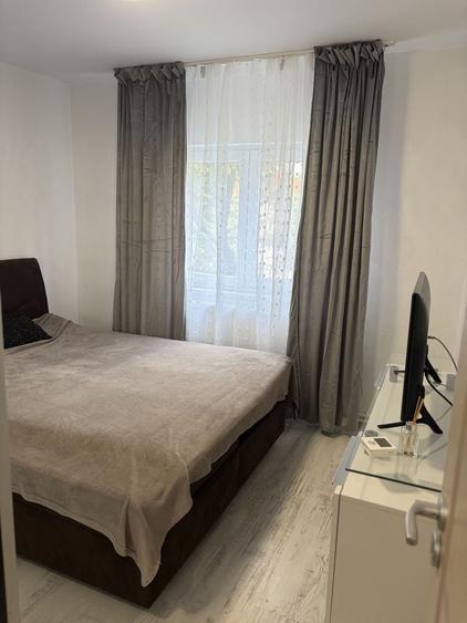 Apartament cu 2 camere decomandat în Buziașului