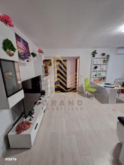 Apartament cu 3 camere decomandat în Independenței