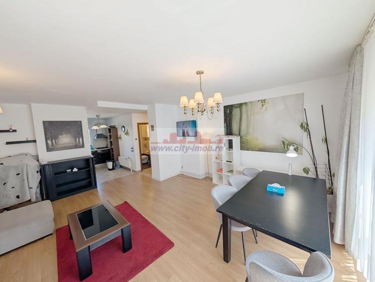 Apartament cu 3 camere decomandat în Băneasa