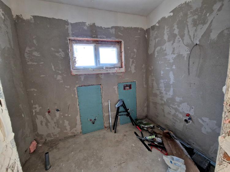 Casă cu 4 camere în Central