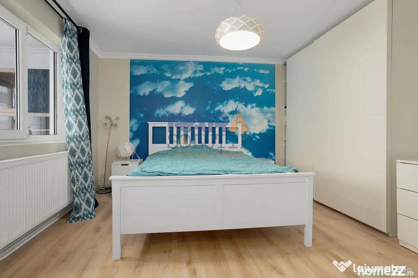 Casă cu 5 camere cu Teren 859 Mp în Central