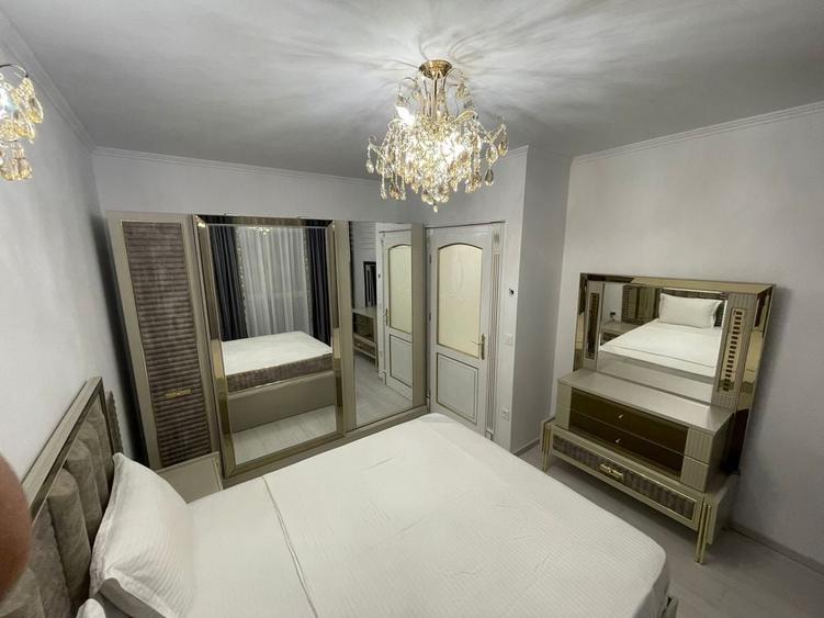 Apartament cu 3 camere decomandat în Florești