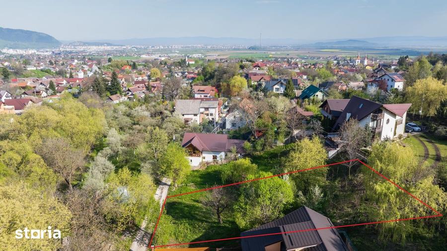 Teren de 561 mp, în Turcheș