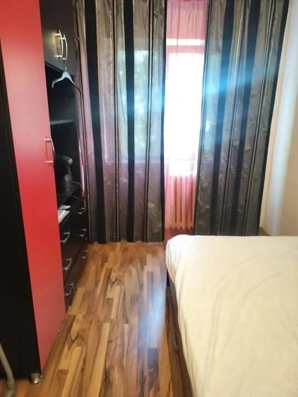 Apartament 4 camere semidecomandat, etaj 2/4, zona Rovine - 3