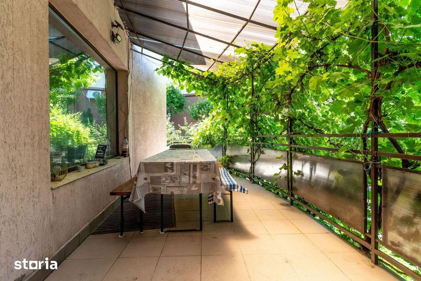 Casă cu 7 camere cu Teren 657 Mp în Gruia