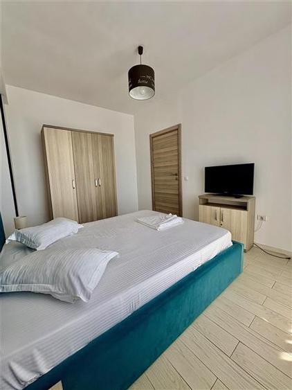 Apartament cu 2 camere decomandat, mobilat în Exterior Est