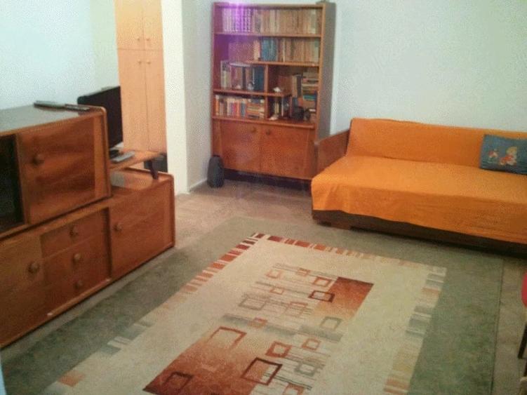 Apartament cu 2 camere semidecomandat în City Park Mall