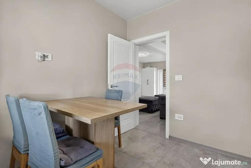 Casă cu 7 camere cu Teren 491 Mp în Vladimirescu