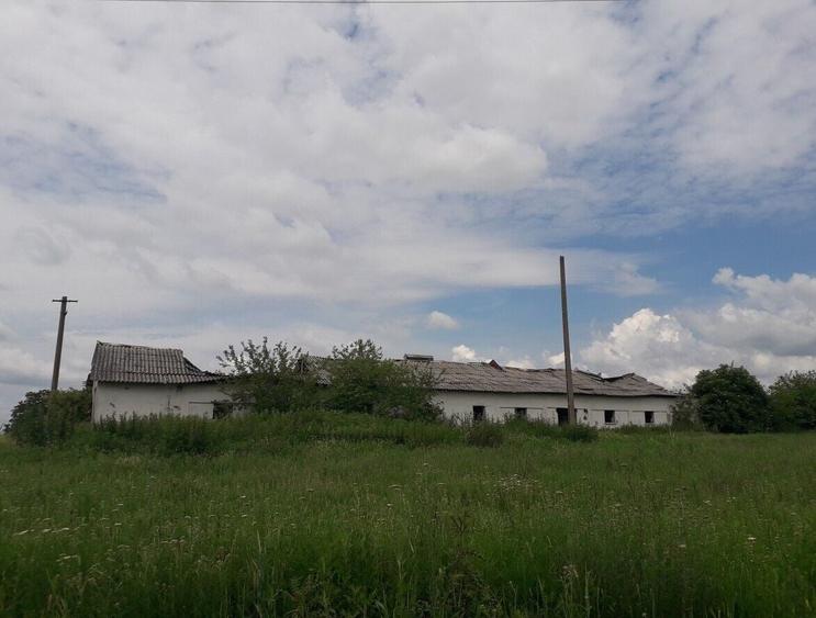 Spațiu industrial, de 16,417 mp, în Central