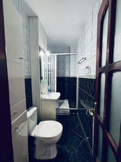Apartament cu 4 camere decomandat, mobilat în Central