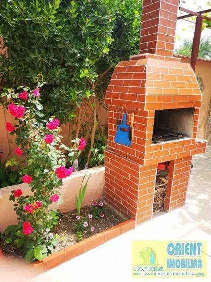 Casă cu 6 camere cu Teren 350 Mp în Nord