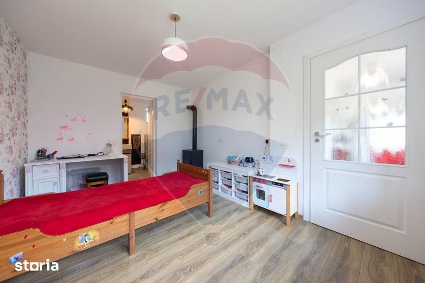 Casă cu 3 camere cu Teren 1029 Mp în Tărlungeni