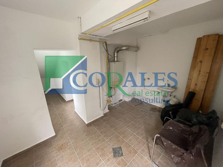 Apartament cu 5 camere semidecomandat în Elisabetin