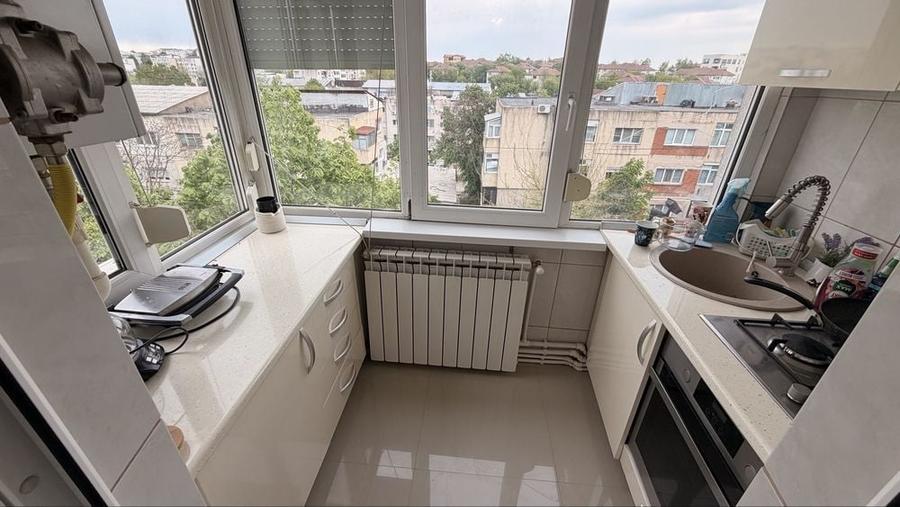 Apartament cu 2 camere decomandat în C5