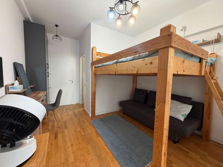 Apartament cu 3 camere semidecomandat, mobilat în Iancu Nicolae