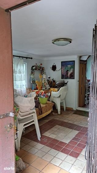 Casă cu 4 camere cu Teren 606 Mp în Bradu