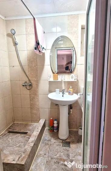 Casă cu 3 camere cu Teren 2100 Mp în Tuzla