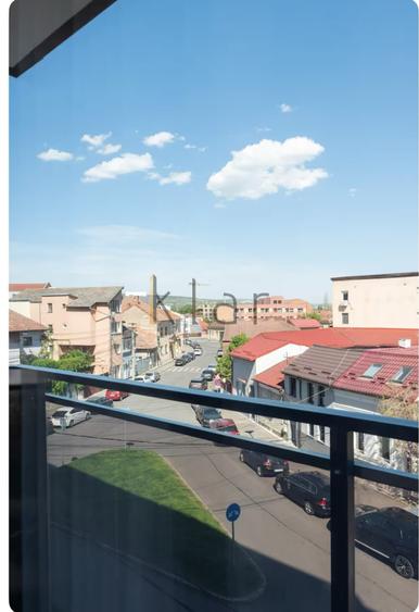 Apartament cu 2 camere semidecomandat, mobilat în Semicentral