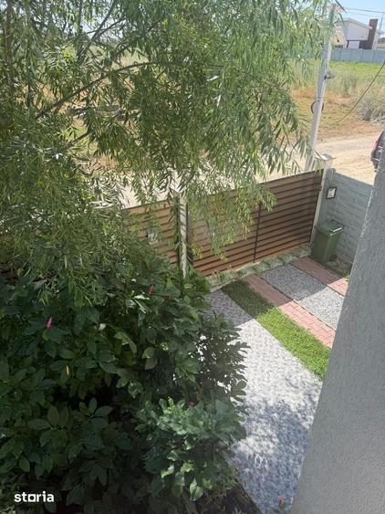 Casă cu 3 camere cu Teren 140 Mp în Malu Mare