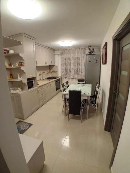Apartament cu 4 camere decomandat, mobilat în Șagului