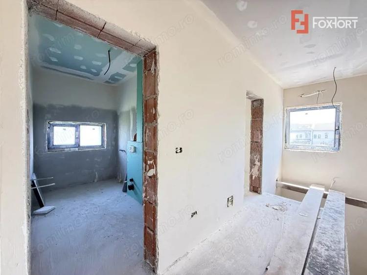 Casă cu 3 camere cu Teren 247 Mp în Săcălaz
