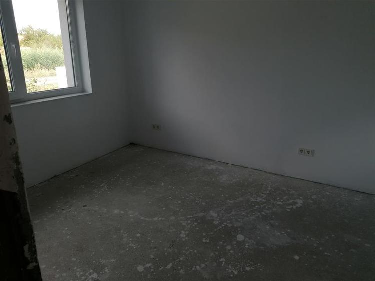 Casă cu 3 camere cu Teren 330 Mp în Exterior Nord