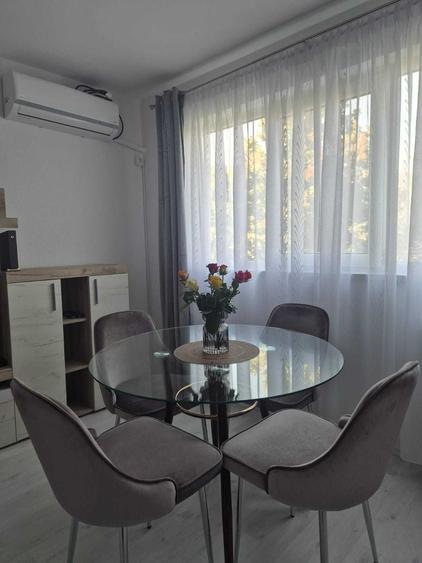 Apartament cu 2 camere semidecomandat în Exterior Vest