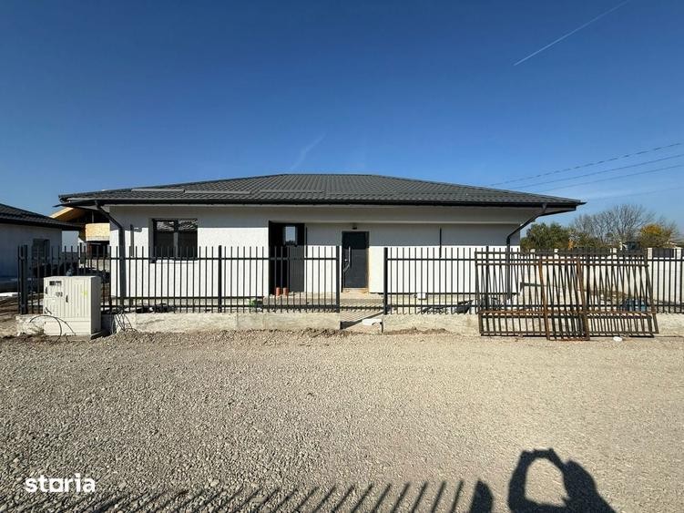Casă cu 4 camere cu Teren 400 Mp în Clinceni