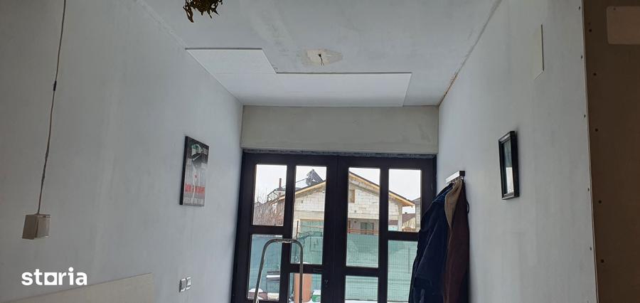 Casă cu 2 camere cu Teren 400 Mp în Dascălu