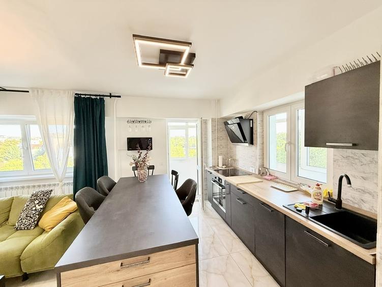 Apartament cu 3 camere semidecomandat în Nord