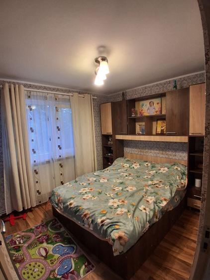 Apartament cu 2 camere semidecomandat în Cuștelnic