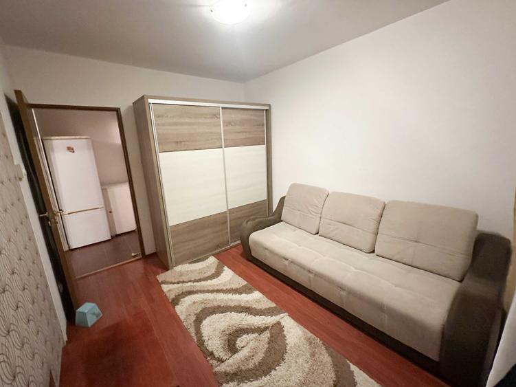 Apartament cu 2 camere semidecomandat în Mărăști