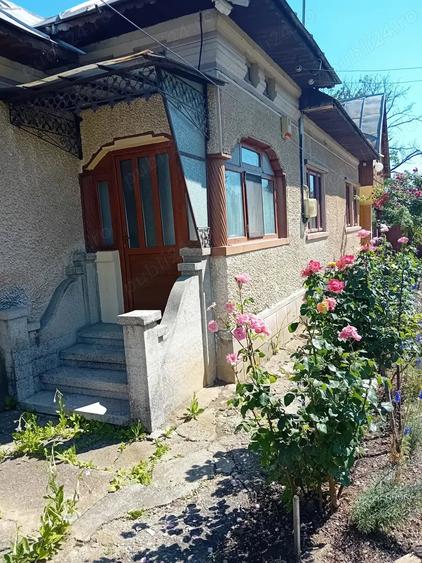 Casă cu 4 camere cu Teren 1400 Mp în Ghirdoveni