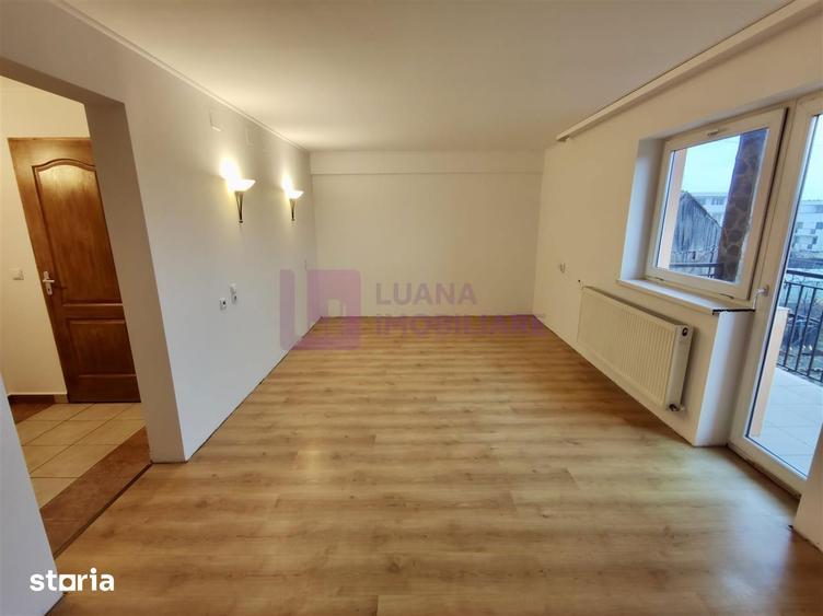 Casă cu 7 camere cu Teren 1540 Mp în Turnișor