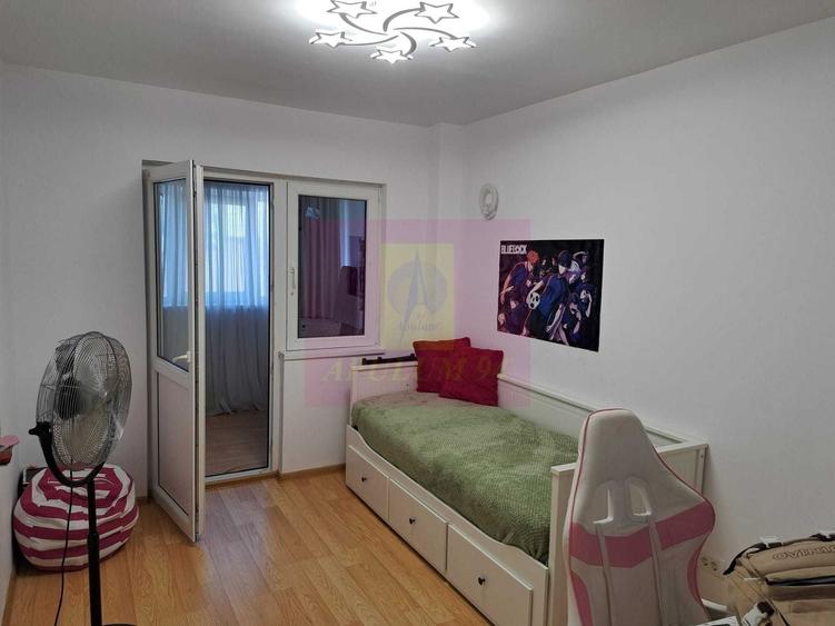 Apartament cu 4 camere decomandat în Pantelimon