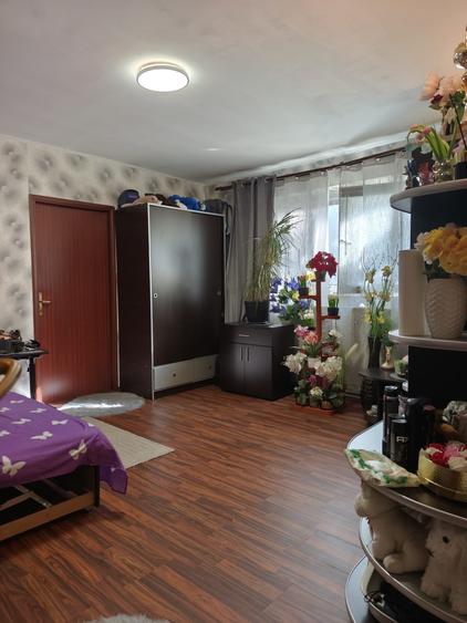Apartament cu 2 camere semidecomandat în Buftea