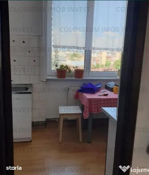 Apartament cu 2 camere decomandat în Tractorul