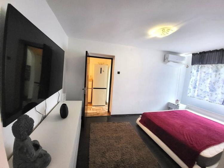 Apartament cu 2 camere semidecomandat în Podu Roș