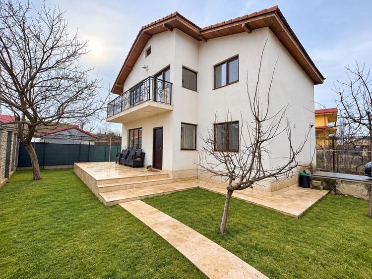 Casă individuală cu 4 camere cu Teren 414 Mp în Valu lui Traian