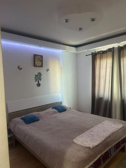 Apartament cu 2 camere decomandat în Malu Roșu