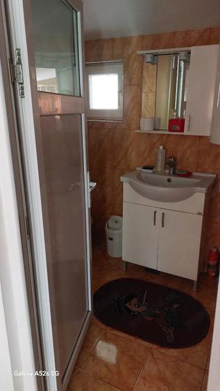 Casă cu 4 camere cu Teren 2600 Mp în Central