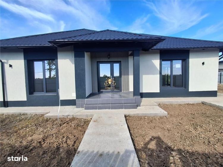 Casă cu 3 camere cu Teren 400 Mp în Bucium