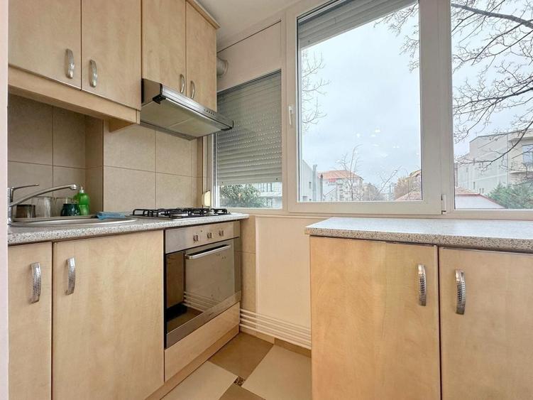 Apartament cu 2 camere decomandat, mobilat în Aradului
