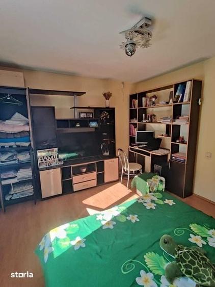 Casă cu 4 camere cu Teren 250 Mp în Central