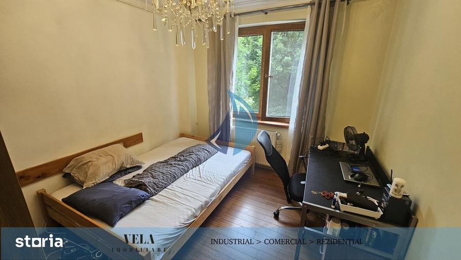 Apartament cu 3 camere decomandat în 22 Decembrie 1989