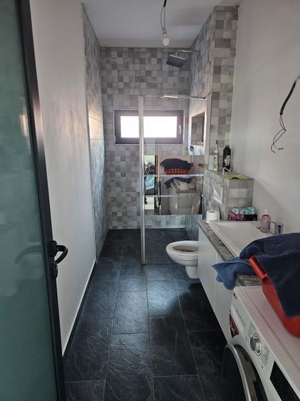 Casă cu 3 camere în Mândruloc