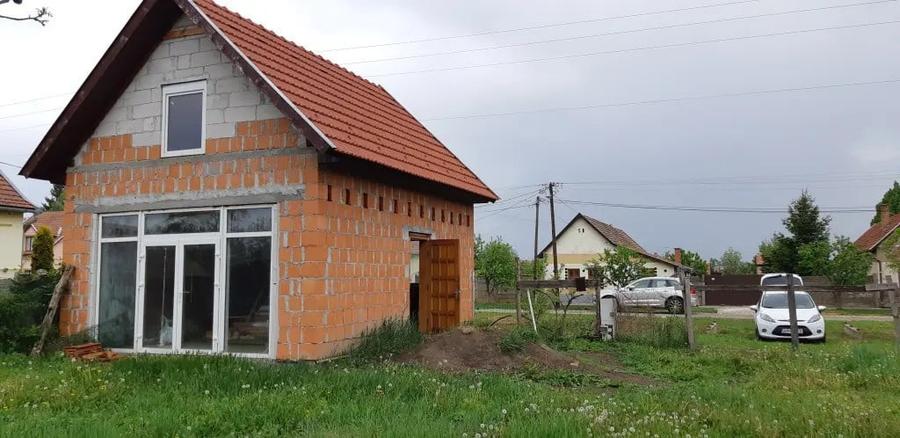 Teren de 50 mp, în Turnu