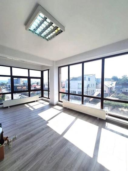 Spațiu comercial, de 255 mp, în Banat